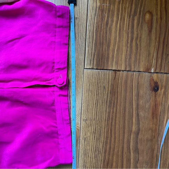 100% Silk Capris in Fuschia - Picture 4 of 6